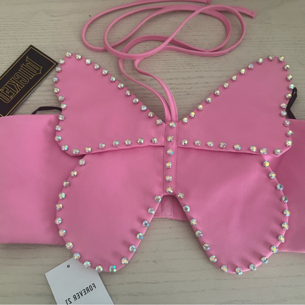 NWT Wicked Pink Butterfly Rhinestone Crop Top Forever 21 Size Medium 💖 🦋